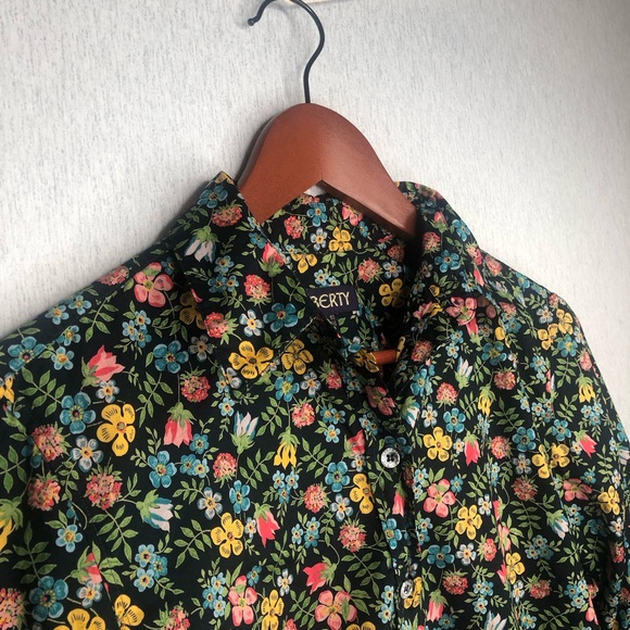 LIBERTY Women's Button Front Shirt Floral Dark Long Sleeve Collared US Size 6 - Picture 4 of 14